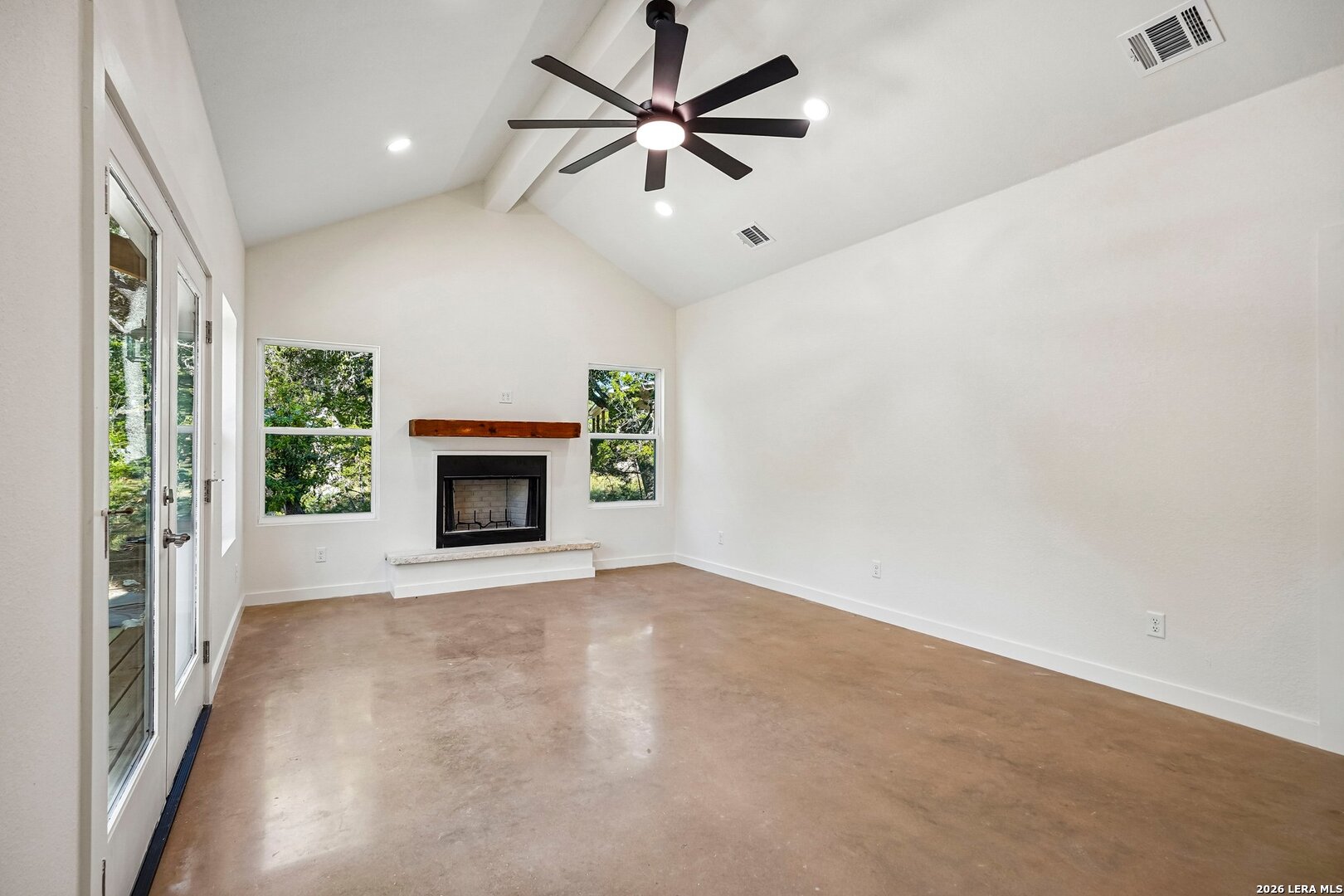 287 Deer Oaks Drive Lakehills TX 78063