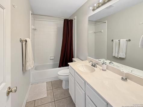 1123 Willow Knoll San Antonio TX 78258