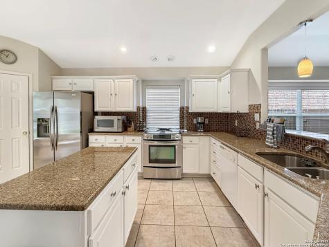 1123 Willow Knoll San Antonio TX 78258