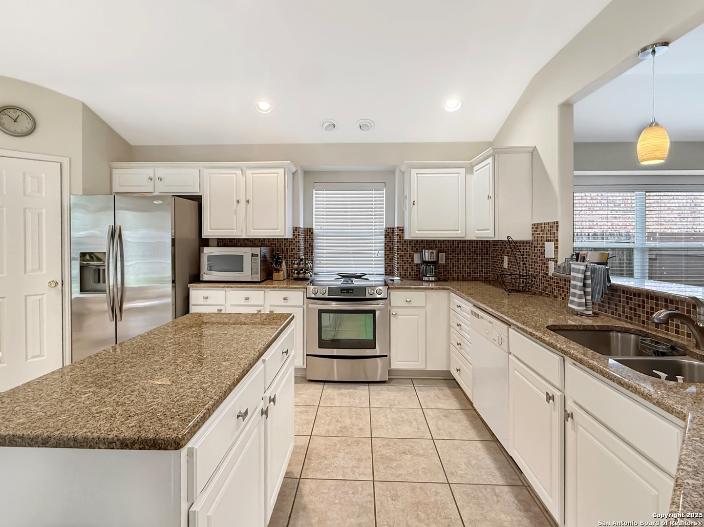 1123 Willow Knoll San Antonio TX 78258