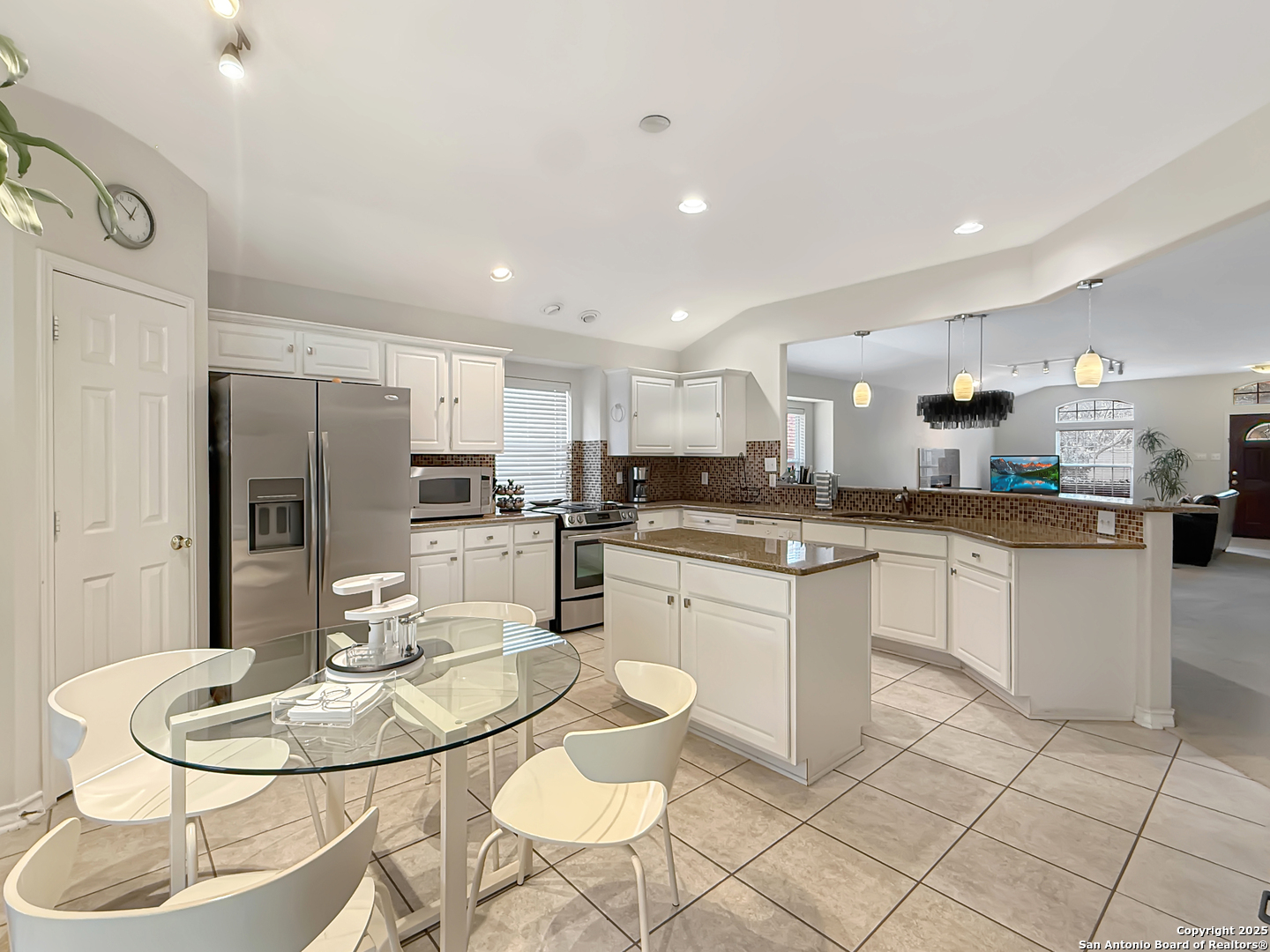 1123 Willow Knoll San Antonio TX 78258