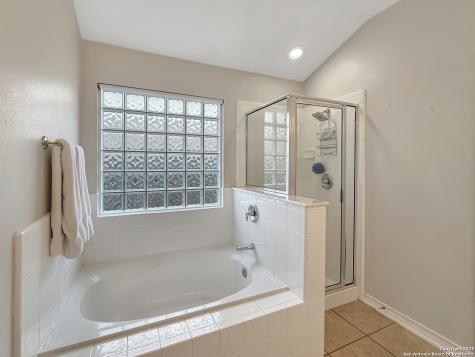 1123 Willow Knoll San Antonio TX 78258
