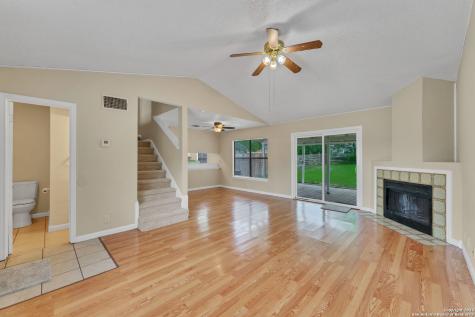 9723 Village Gate San Antonio TX 78250