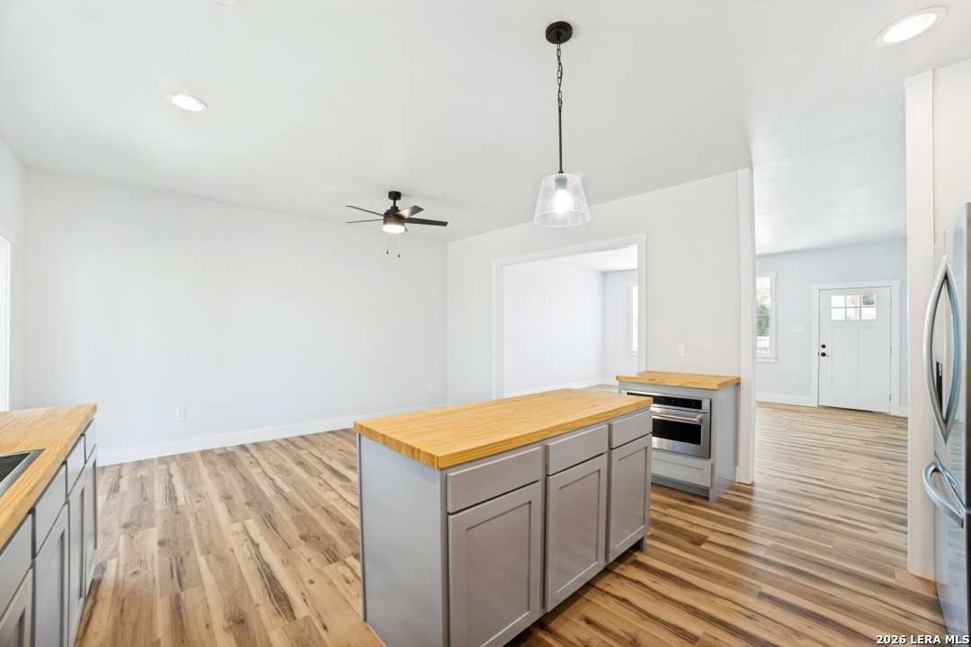 161 Pr 1515 Bandera TX 78003