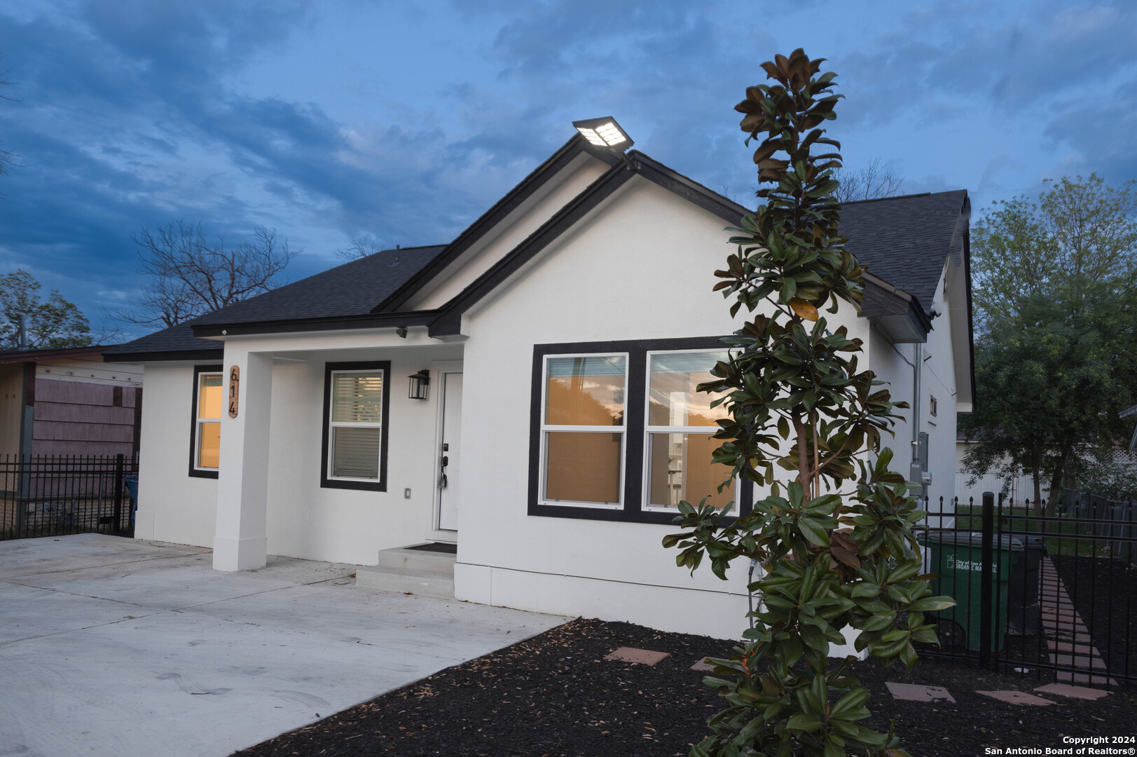 614 SW 24th Street San Antonio TX 78207