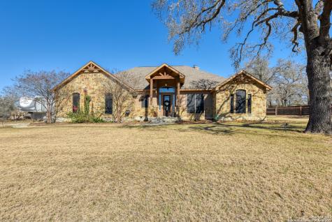 108 W Eden Valley Adkins TX 78101