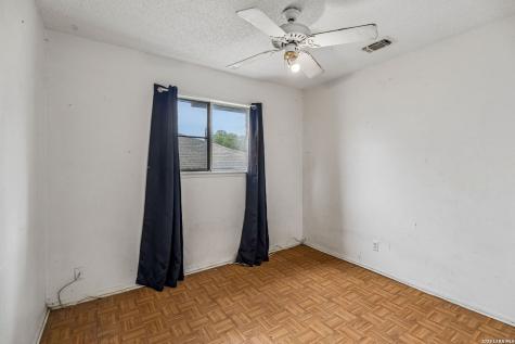 7111 Forest Mont Street San Antonio TX 78240