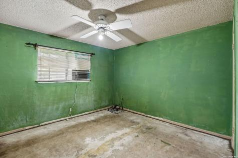 7111 Forest Mont Street San Antonio TX 78240