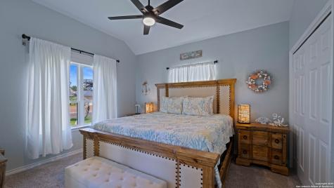 303 Square Rigger Rockport TX 78382