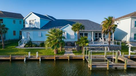 303 Square Rigger Rockport TX 78382