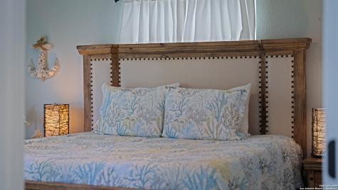 303 Square Rigger Rockport TX 78382