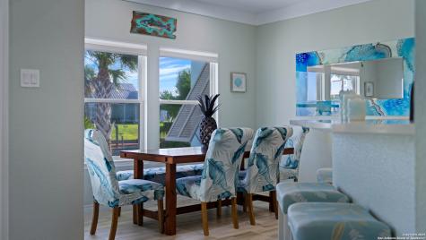 303 Square Rigger Rockport TX 78382