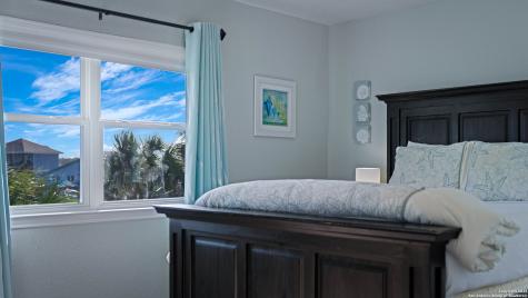303 Square Rigger Rockport TX 78382