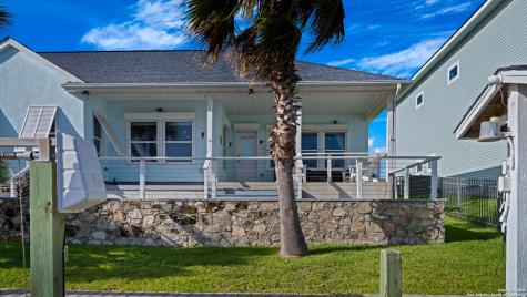 303 Square Rigger Rockport TX 78382