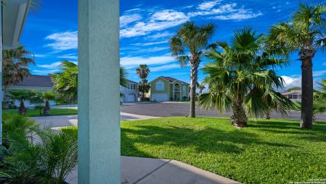 303 Square Rigger Rockport TX 78382
