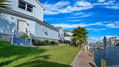303 Square Rigger Rockport TX 78382