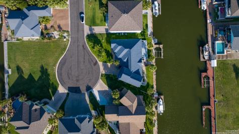 303 Square Rigger Rockport TX 78382