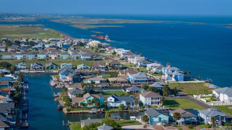 303 Square Rigger Rockport TX 78382