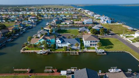 303 Square Rigger Rockport TX 78382