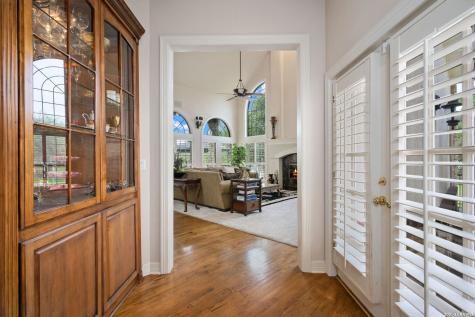 8040 Rolling Acres Trail Fair Oaks Ranch TX 78015