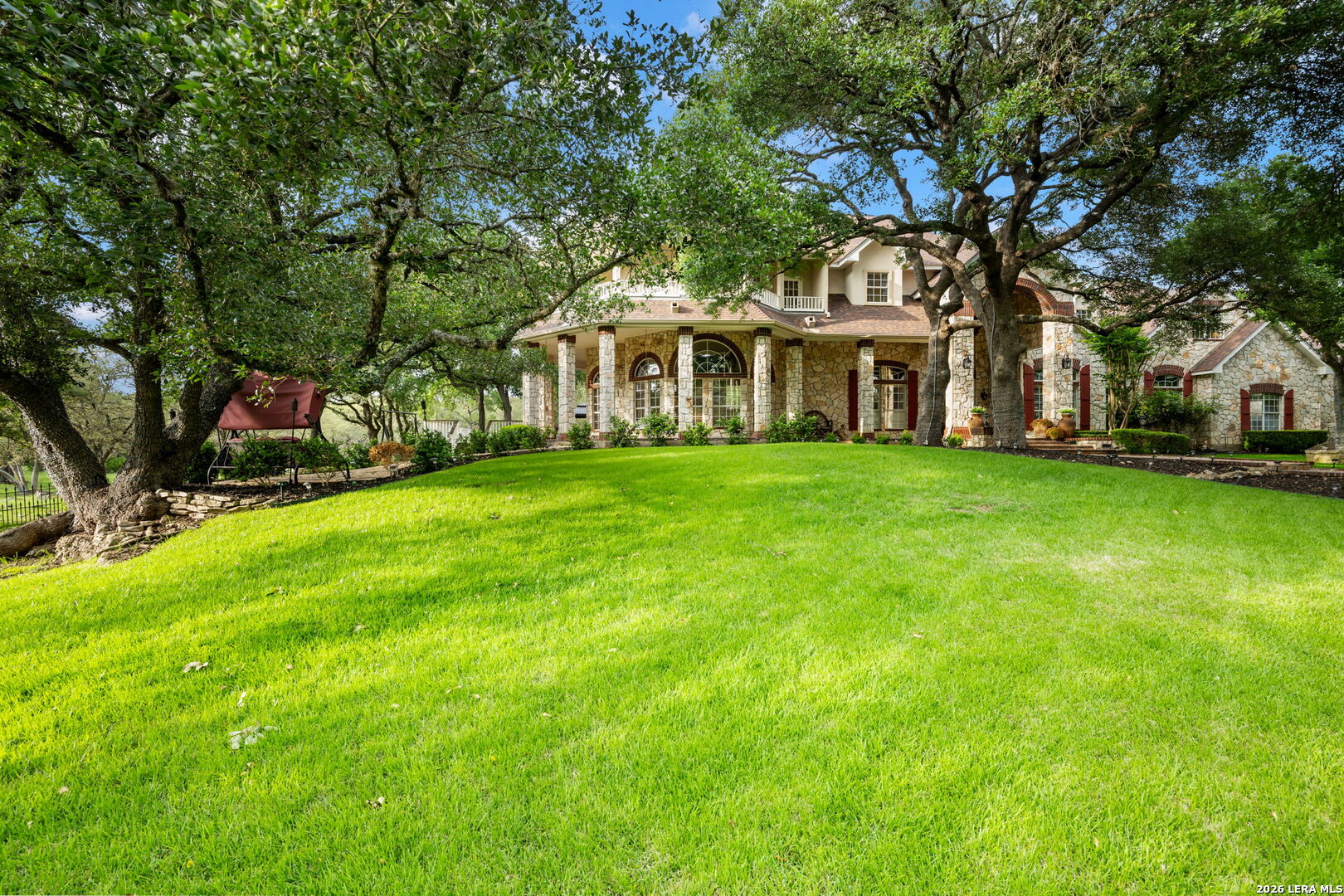 8040 Rolling Acres Trail Fair Oaks Ranch TX 78015