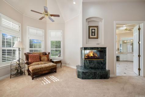 8040 Rolling Acres Trail Fair Oaks Ranch TX 78015