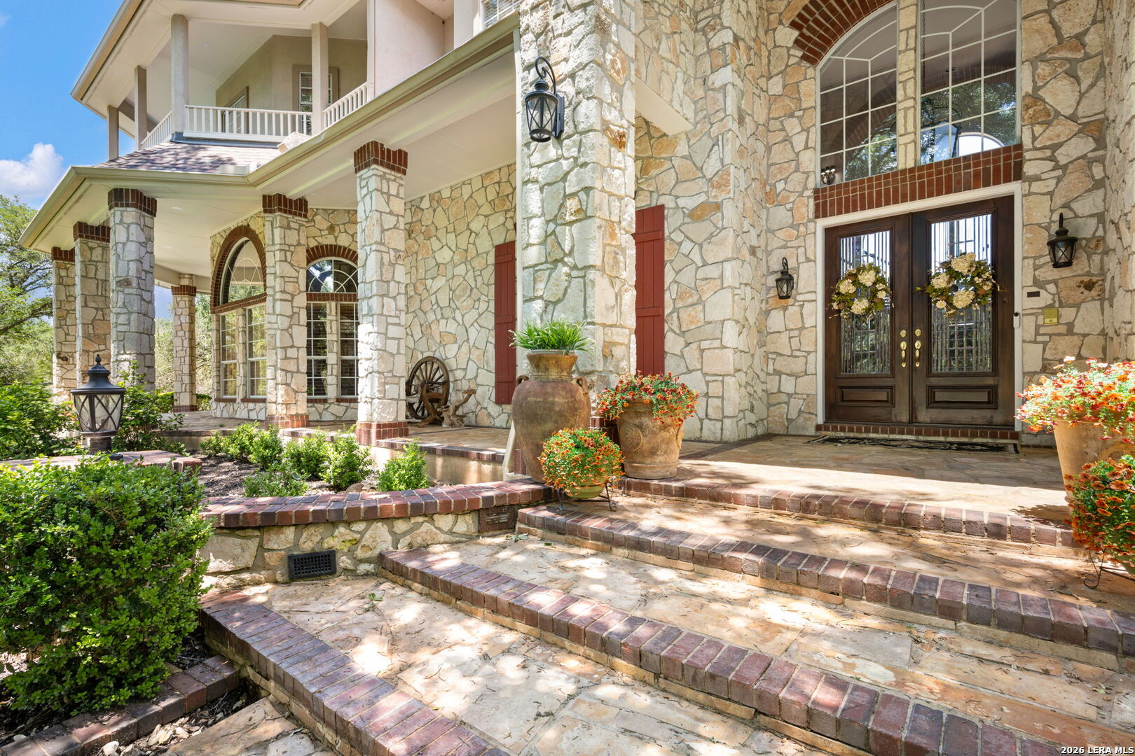 8040 Rolling Acres Trail Fair Oaks Ranch TX 78015