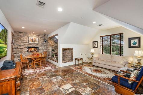 8040 Rolling Acres Trail Fair Oaks Ranch TX 78015