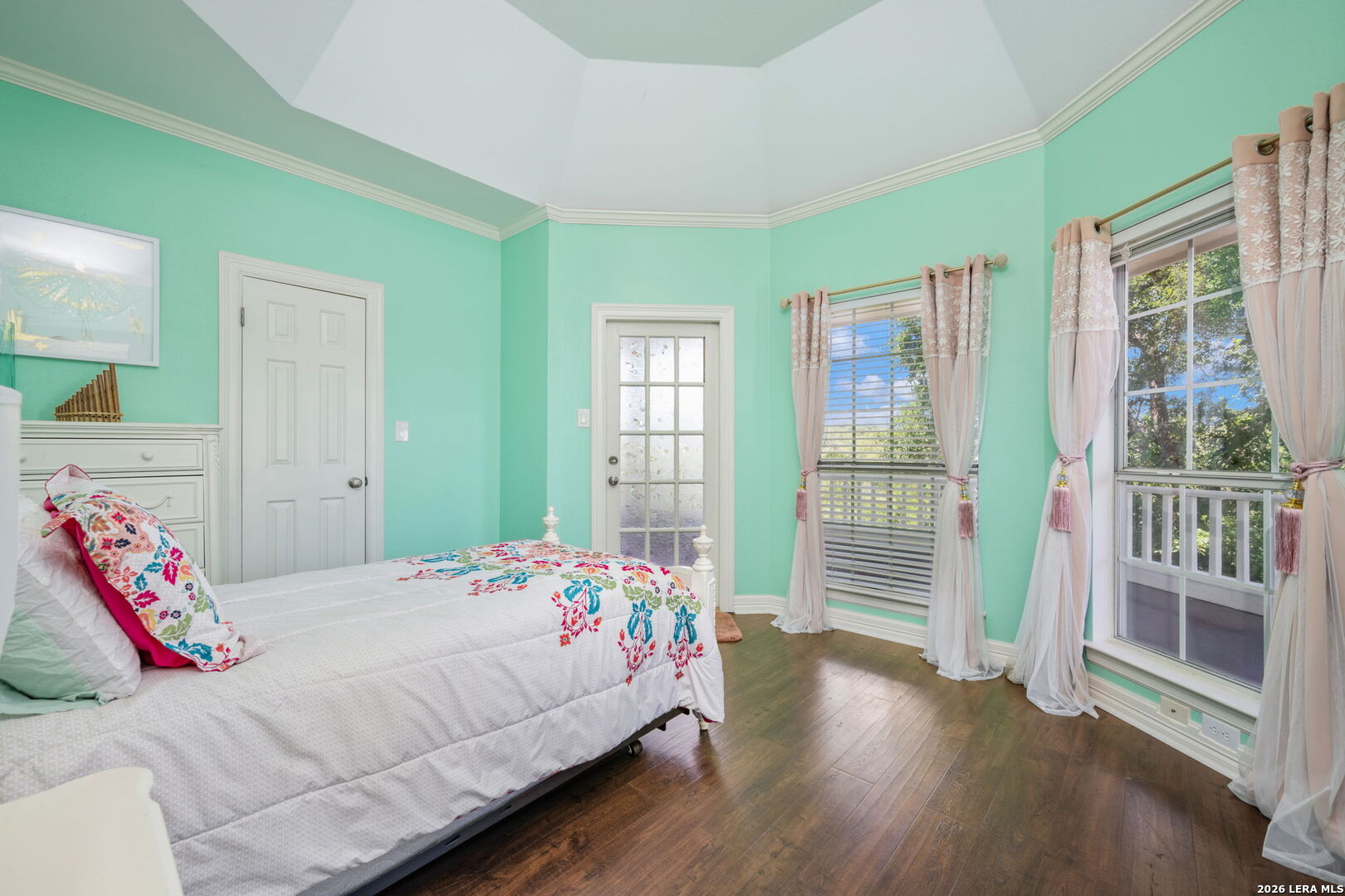 8040 Rolling Acres Trail Fair Oaks Ranch TX 78015