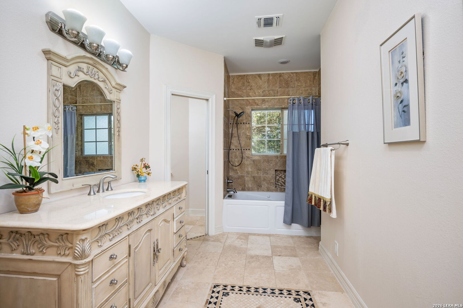8040 Rolling Acres Trail Fair Oaks Ranch TX 78015