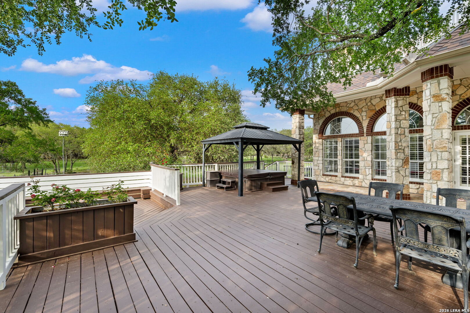 8040 Rolling Acres Trail Fair Oaks Ranch TX 78015