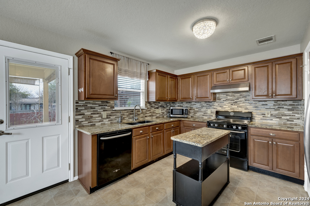 2418 Fayette Drive New Braunfels TX 78130