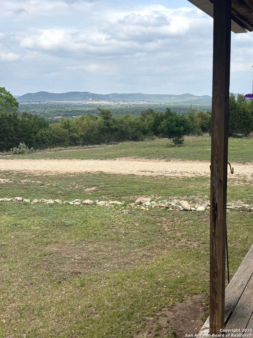 2485 Bump Gate Pipe Creek TX 78063