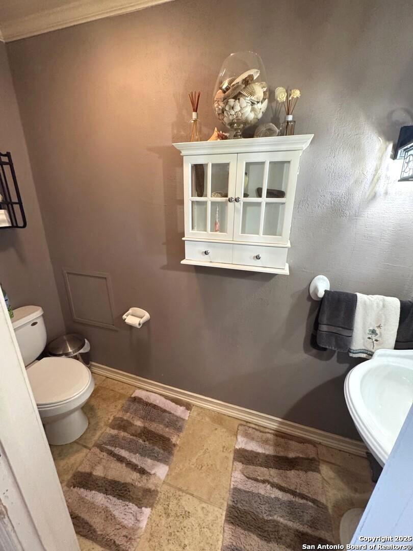 2485 Bump Gate Pipe Creek TX 78063