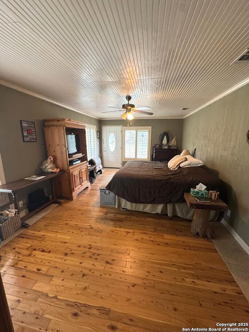 2485 Bump Gate Pipe Creek TX 78063