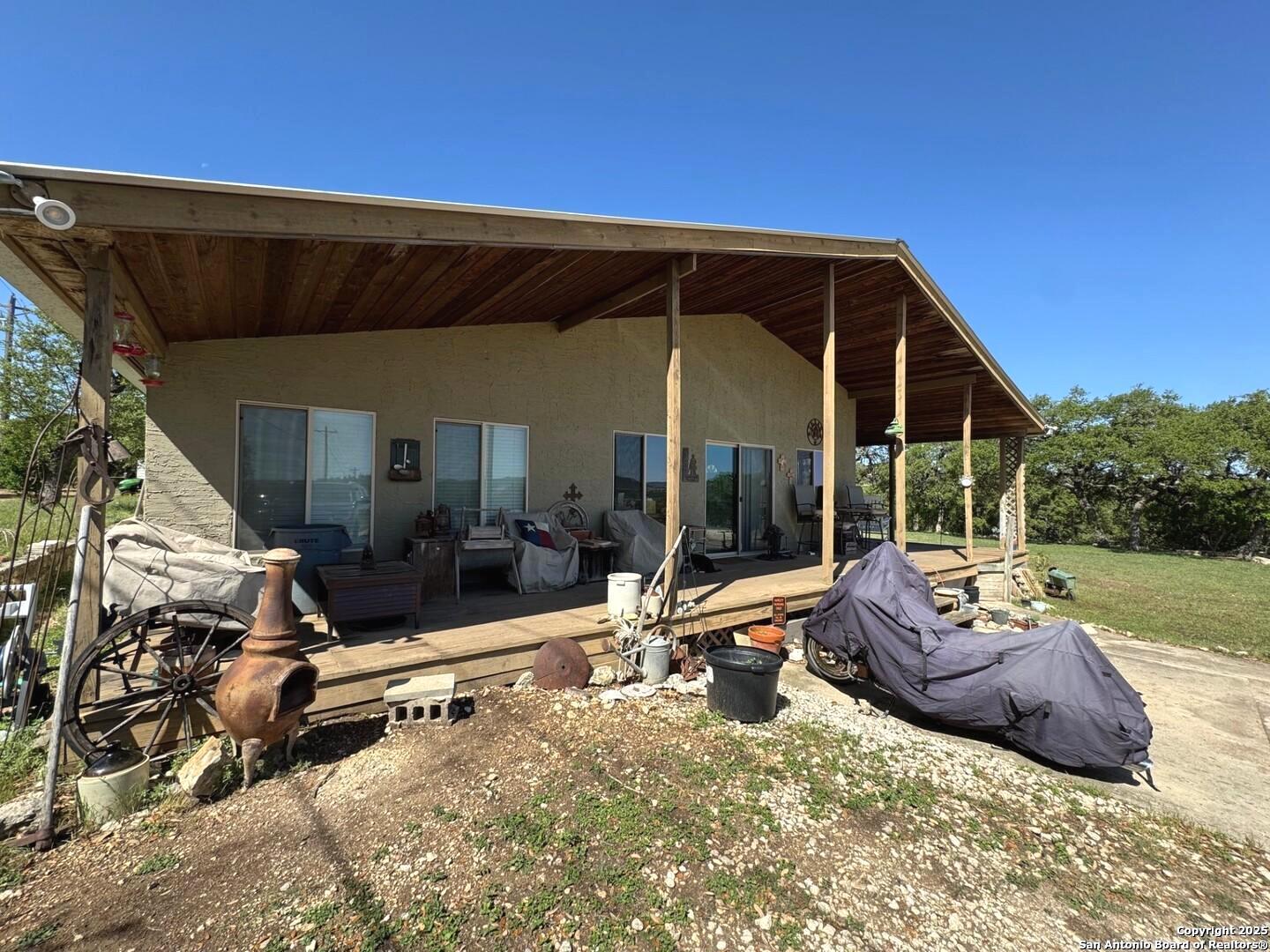 2485 Bump Gate Pipe Creek TX 78063