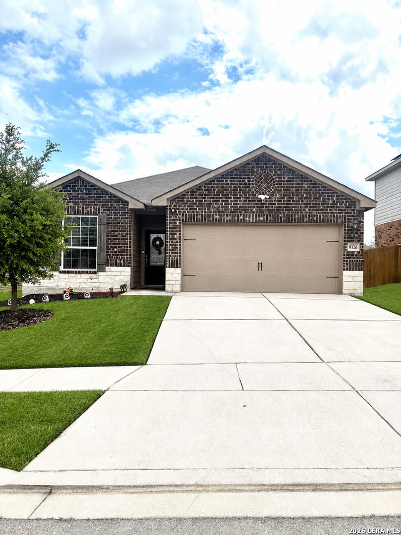 9326 Aniston Bluff Converse TX 78109