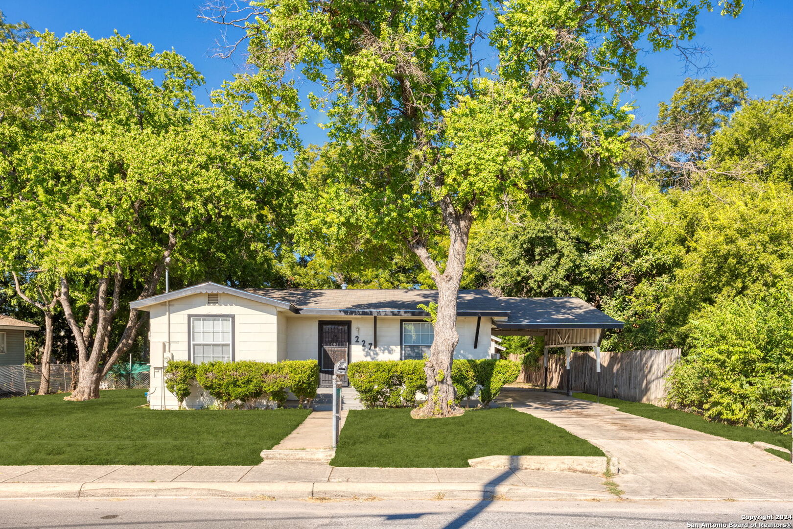 227 Mosaly Avenue San Antonio TX 78214