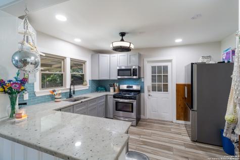 450 Pamela San Antonio TX 78223