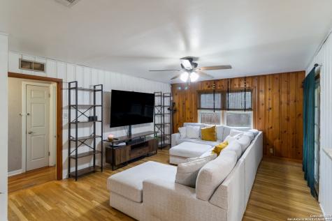 450 Pamela San Antonio TX 78223