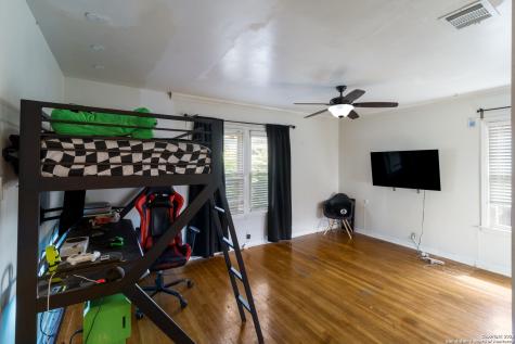 450 Pamela San Antonio TX 78223
