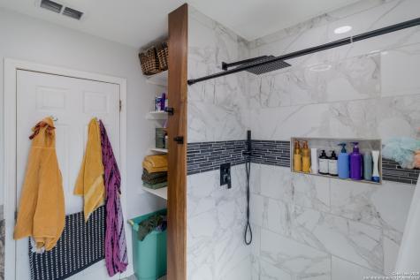 450 Pamela San Antonio TX 78223