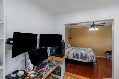 450 Pamela San Antonio TX 78223