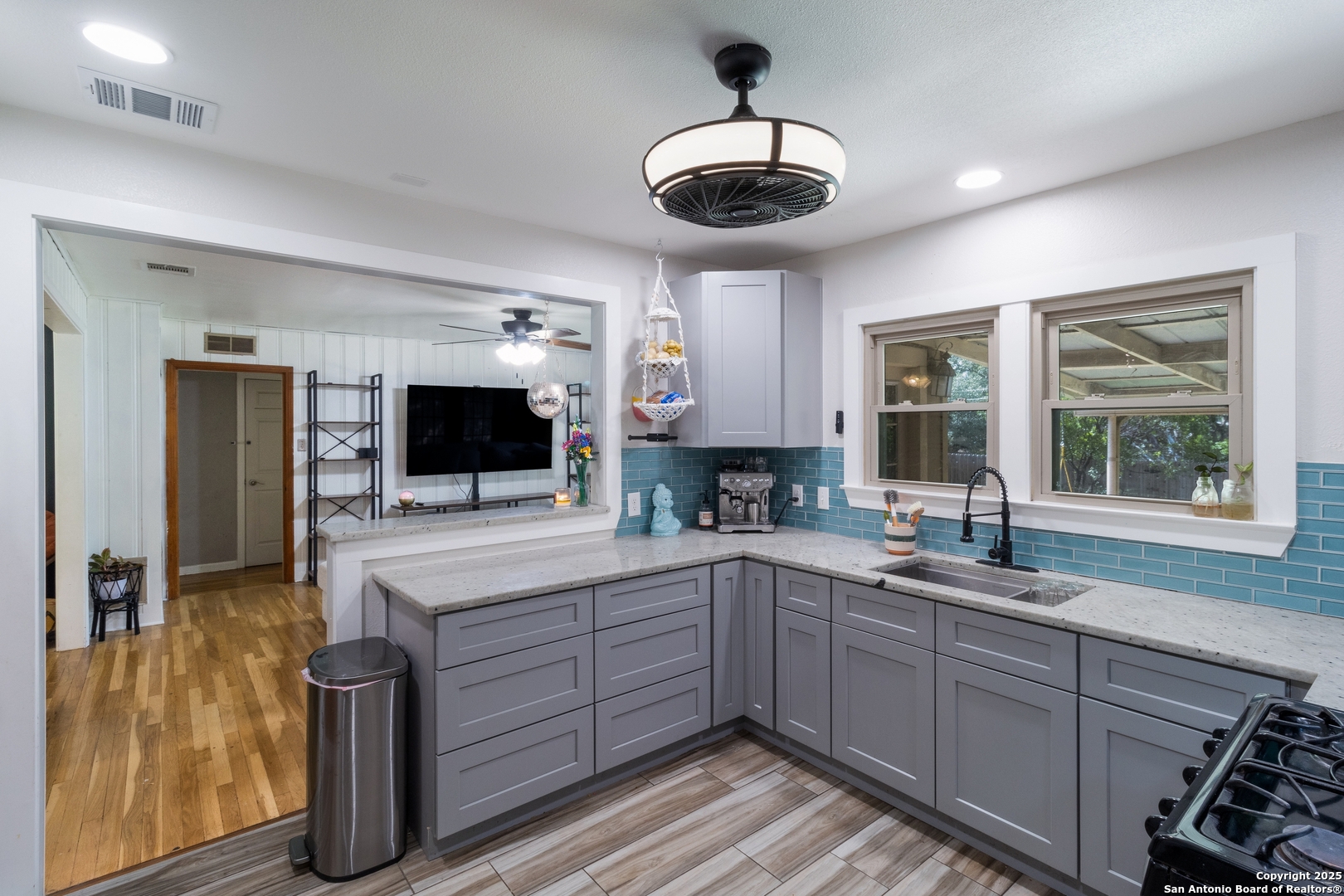 450 Pamela San Antonio TX 78223