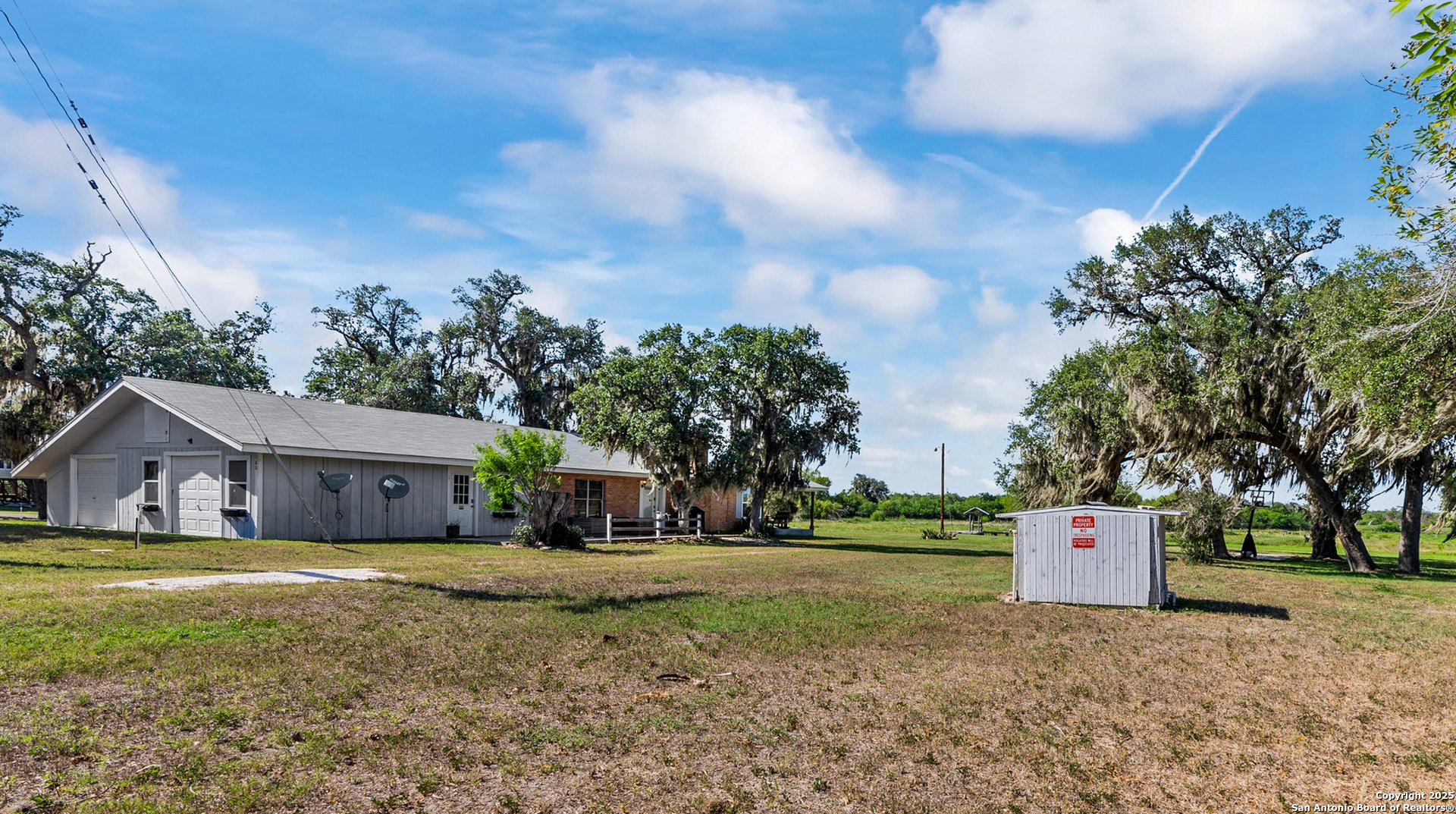 180 Freeman Circle George West TX 78022