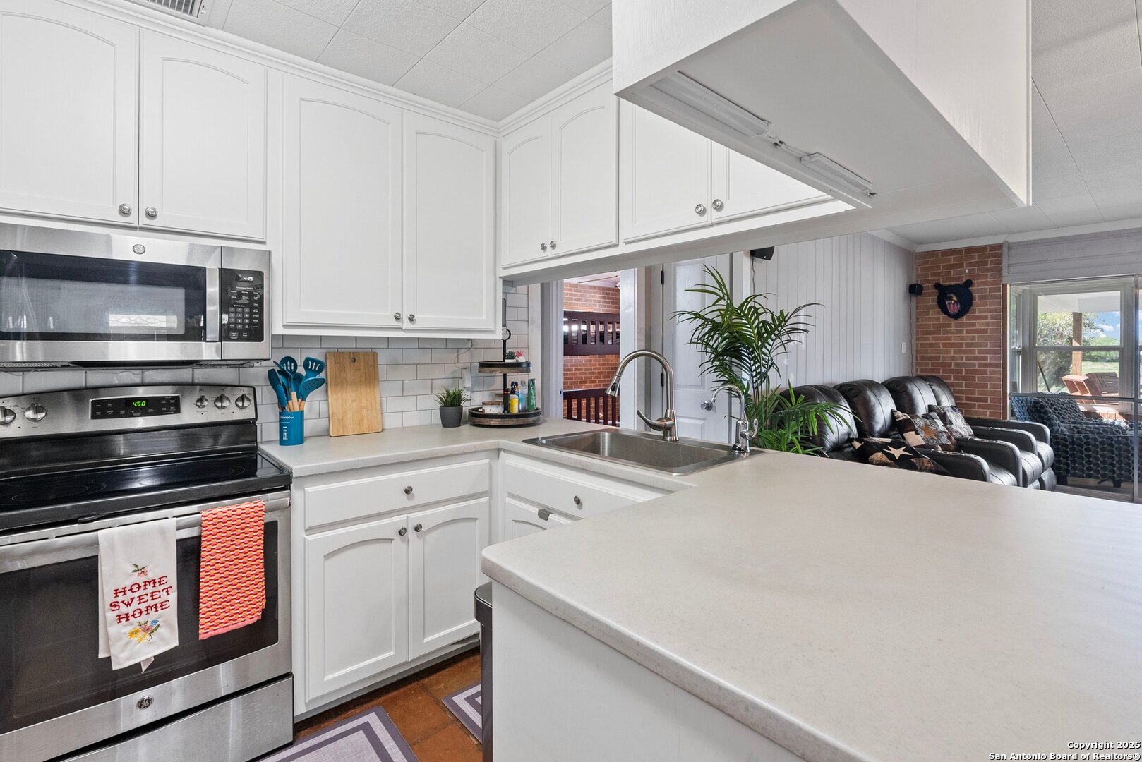 180 Freeman Circle George West TX 78022