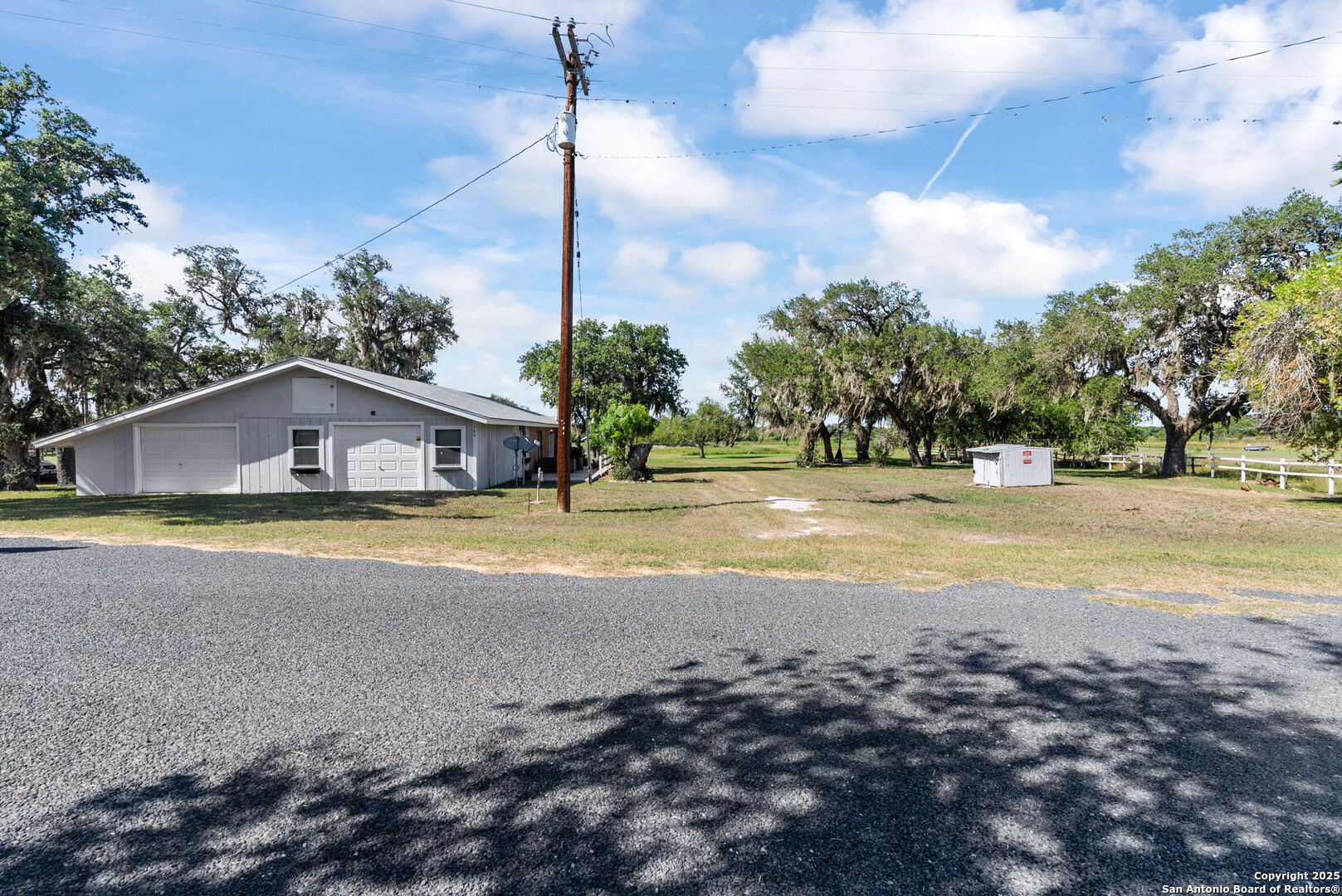 180 Freeman Circle George West TX 78022