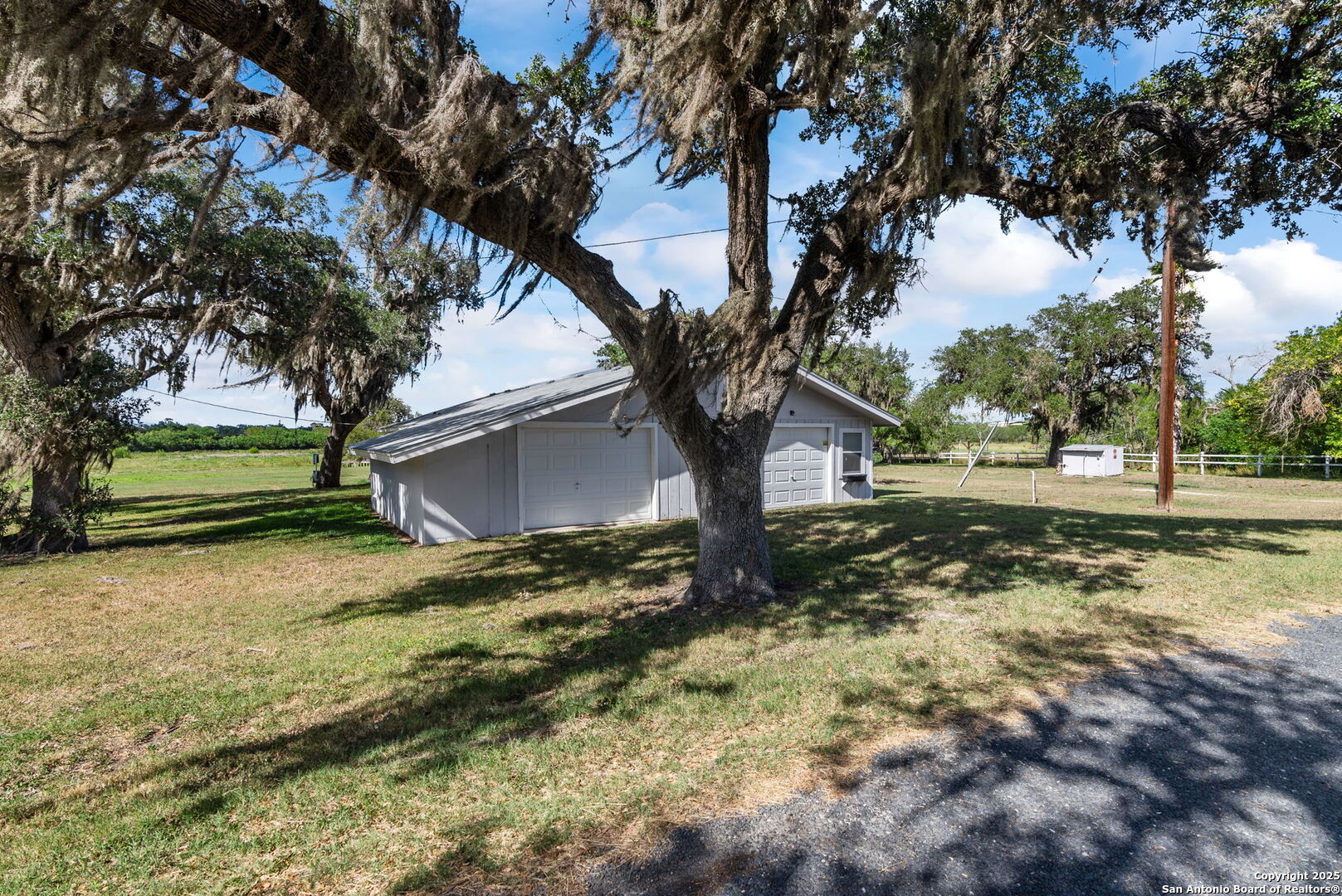 180 Freeman Circle George West TX 78022