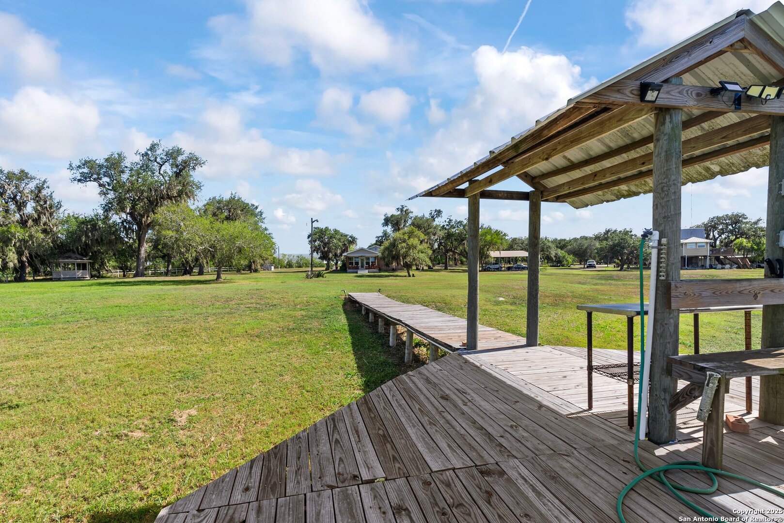 180 Freeman Circle George West TX 78022