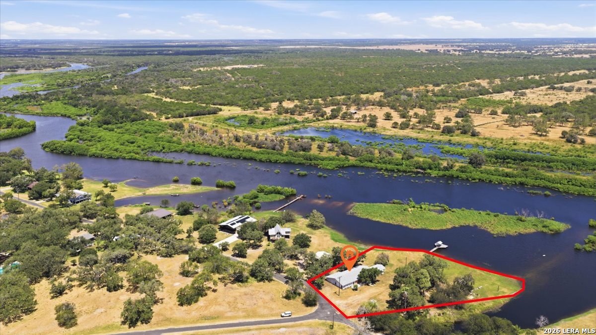 180 Freeman Circle George West TX 78022